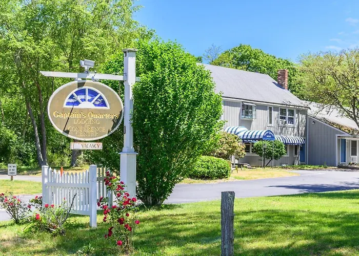 Captains Quarters Motel & Conference Center